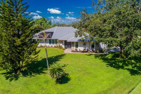 House in Port St. Lucie, Florida 4 bedrooms, 214.33 sq.m. № 2431409