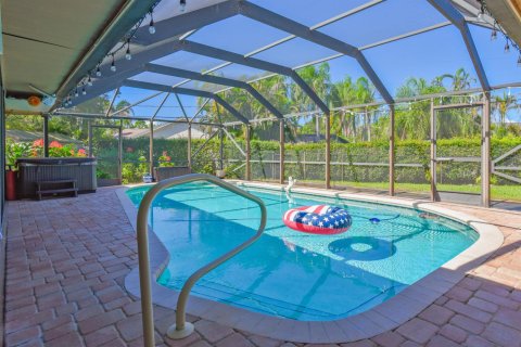 House in Port St. Lucie, Florida 4 bedrooms, 214.33 sq.m. № 2431409 - photo 24