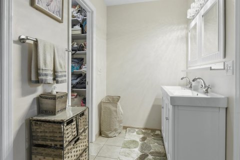 House in Port St. Lucie, Florida 4 bedrooms, 214.33 sq.m. № 2431409 - photo 27