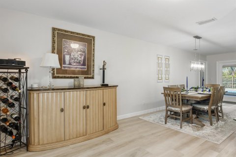 House in Port St. Lucie, Florida 4 bedrooms, 214.33 sq.m. № 2431409 - photo 19