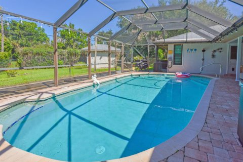 House in Port St. Lucie, Florida 4 bedrooms, 214.33 sq.m. № 2431409 - photo 7
