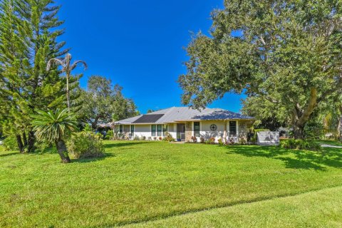 House in Port St. Lucie, Florida 4 bedrooms, 214.33 sq.m. № 2431409 - photo 3