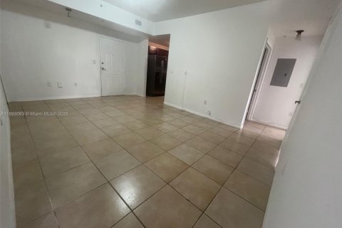 Снять в аренду кондоминиум в Майами, Флорида 2 спальни, 90.12м2, № 1945125 - фото 9