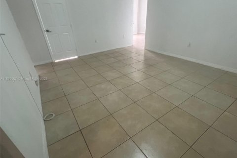 Снять в аренду кондоминиум в Майами, Флорида 2 спальни, 90.12м2, № 1945125 - фото 7