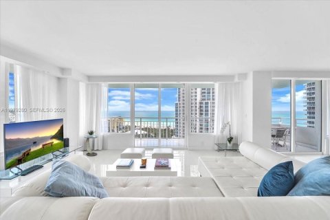 Condo à Miami Beach, Floride, 2 chambres  № 2046021