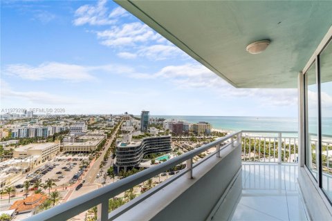 Copropriété à vendre à Miami Beach, Floride: 2 chambres, 144.83 m2 № 2046021 - photo 14