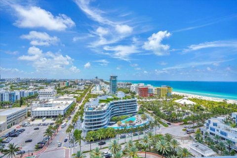 Copropriété à vendre à Miami Beach, Floride: 2 chambres, 144.83 m2 № 2046021 - photo 13