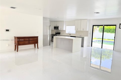 Casa en venta en Palmetto Bay, Florida, 3 dormitorios, 150.5 m2 № 2087084 - foto 3