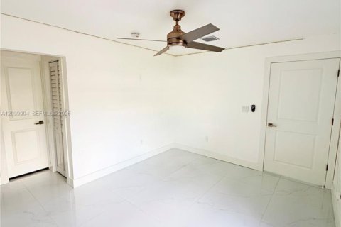 Casa en venta en Palmetto Bay, Florida, 3 dormitorios, 150.5 m2 № 2087084 - foto 10