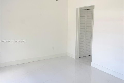 Casa en venta en Palmetto Bay, Florida, 3 dormitorios, 150.5 m2 № 2087084 - foto 9