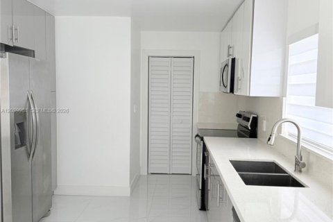 Casa en venta en Palmetto Bay, Florida, 3 dormitorios, 150.5 m2 № 2087084 - foto 8