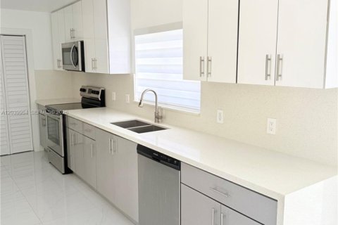 Casa en venta en Palmetto Bay, Florida, 3 dormitorios, 150.5 m2 № 2087084 - foto 7