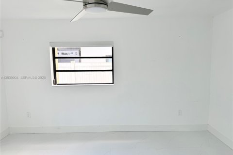 Casa en venta en Palmetto Bay, Florida, 3 dormitorios, 150.5 m2 № 2087084 - foto 16