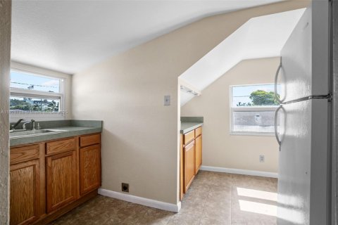 House in Dania Beach, Florida 2 bedrooms, 122.91 sq.m. № 1801275 - photo 17