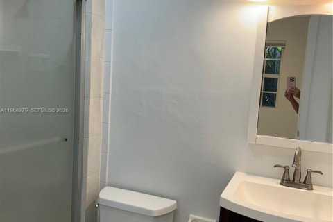 House in Miami, Florida 2 bedrooms, 93.09 sq.m. № 2031536 - photo 21