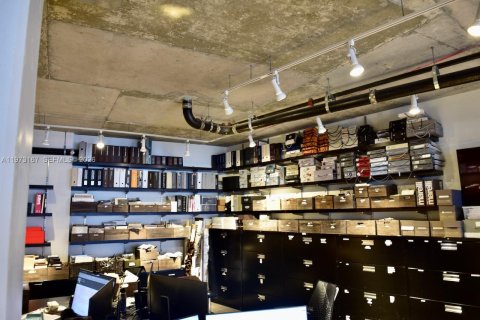 Condo in Miami, Florida  № 2049560 - photo 10