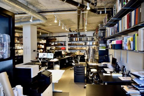 Condo in Miami, Florida  № 2049560 - photo 9