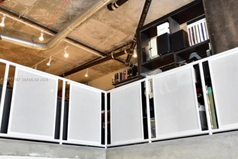 Condo in Miami, Florida  № 2049560 - photo 25