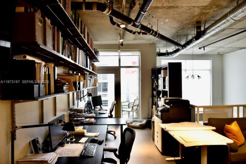 Condo in Miami, Florida  № 2049560 - photo 8