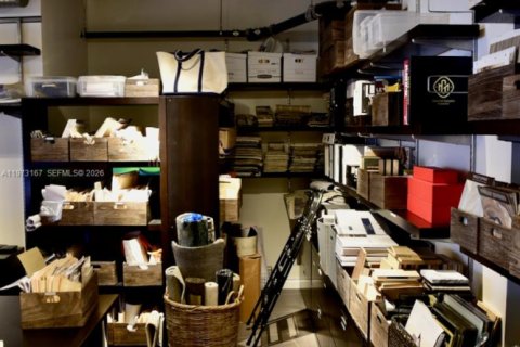 Condo in Miami, Florida  № 2049560 - photo 15