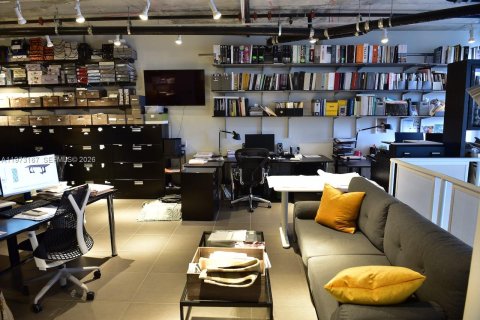 Condo in Miami, Florida  № 2049560 - photo 11