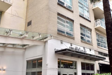 Condo in Miami, Florida  № 2049560 - photo 2