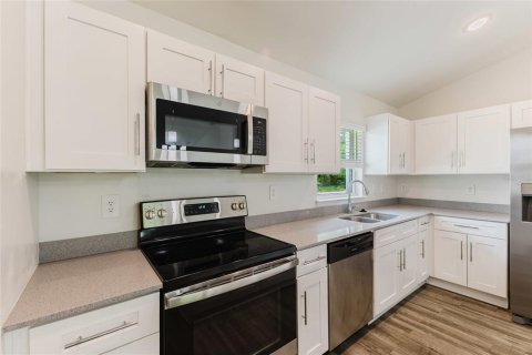 Villa ou maison à vendre à North Port, Floride: 3 chambres, 139.73 m2 № 2217120 - photo 8