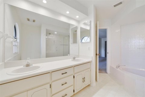 Condo in Altamonte Springs, Florida, 3 bedrooms  № 1509771 - photo 13