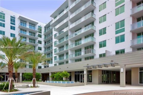 Condominio en Doral, Florida, 3 dormitorios  № 2080955