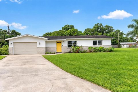 Villa ou maison à Titusville, Floride 3 chambres, 112.41 m2 № 2284120