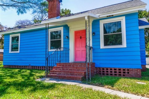 House in Dunedin, Florida 2 bedrooms, 99.59 sq.m. № 1919139 - photo 1