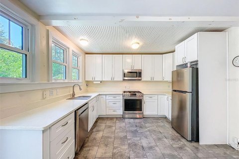 House in Dunedin, Florida 2 bedrooms, 99.59 sq.m. № 1919139 - photo 7
