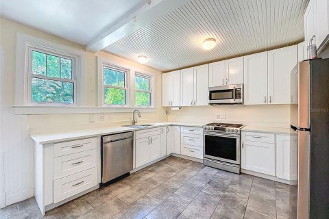 House in Dunedin, Florida 2 bedrooms, 99.59 sq.m. № 1919139 - photo 8