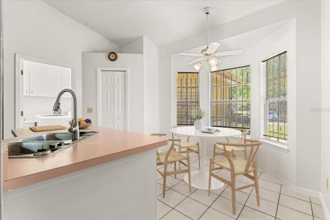 House in Sanford, Florida 3 bedrooms, 142.23 sq.m. № 1640181 - photo 7