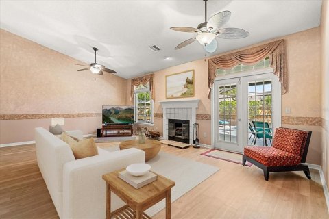 House in Sanford, Florida 3 bedrooms, 142.23 sq.m. № 1640181 - photo 2