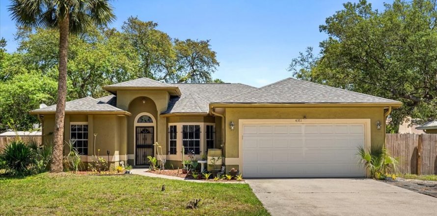 House in Sanford, Florida 3 bedrooms, 142.23 sq.m. № 1640181