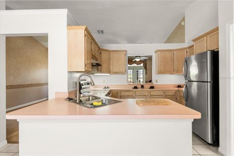 House in Sanford, Florida 3 bedrooms, 142.23 sq.m. № 1640181 - photo 9