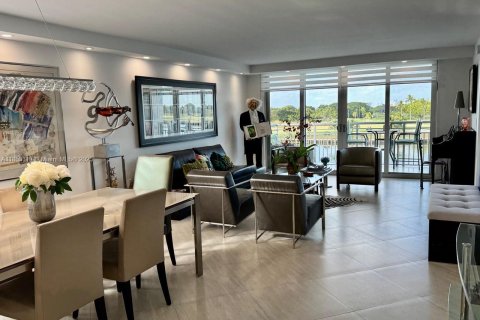 Condo in Bay Harbor Islands, Florida, 2 bedrooms  № 1877946 - photo 7