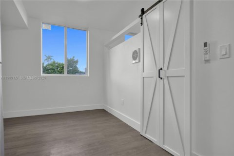 Apartment in Miami, Florida 1 bedroom, 38.09 sq.m. № 2043085 - photo 4