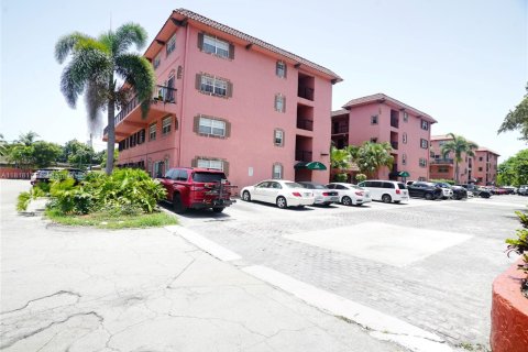 Condominio en venta en Fort Lauderdale, Florida, 2 dormitorios, 98.1 m2 № 1775224 - foto 3