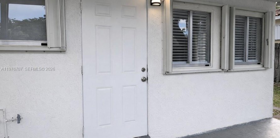 Apartment in North Miami, Florida 1 bedroom № 2040544