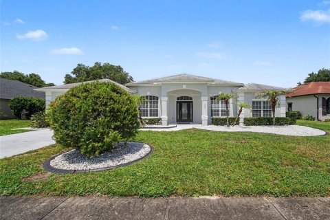 House in Port Orange, Florida 4 bedrooms, 263.1 sq.m. № 2202482 - photo 3
