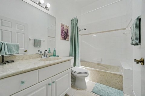 House in Port Orange, Florida 4 bedrooms, 263.1 sq.m. № 2202482 - photo 28