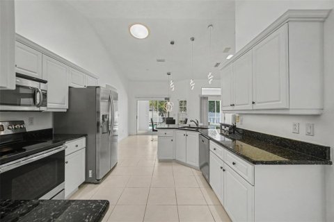 House in Port Orange, Florida 4 bedrooms, 263.1 sq.m. № 2202482 - photo 16