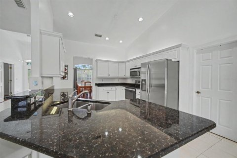 House in Port Orange, Florida 4 bedrooms, 263.1 sq.m. № 2202482 - photo 14