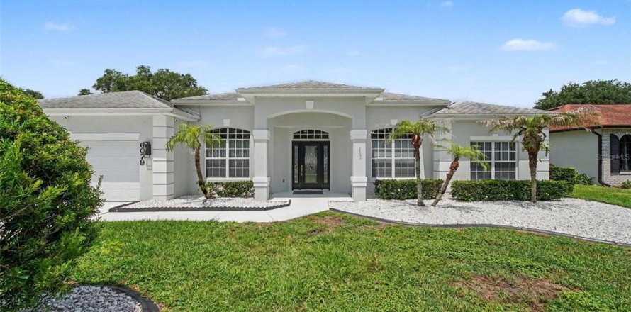 House in Port Orange, Florida 4 bedrooms, 263.1 sq.m. № 2202482