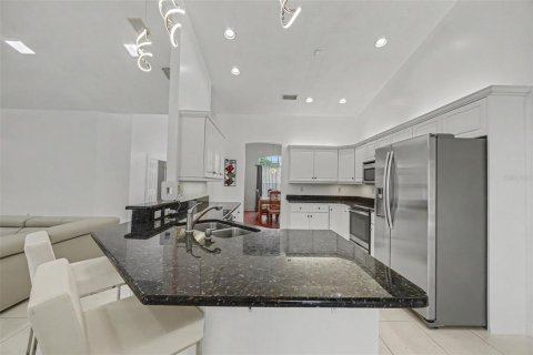 House in Port Orange, Florida 4 bedrooms, 263.1 sq.m. № 2202482 - photo 11