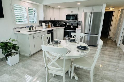 Apartment in Key Largo, Florida 2 bedrooms № 2036875