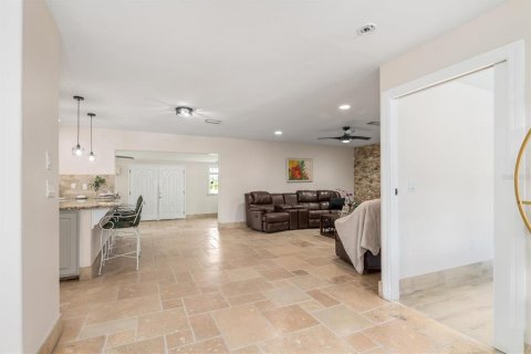 House in Rotonda, Florida 3 bedrooms, 206.06 sq.m. № 1803796 - photo 22
