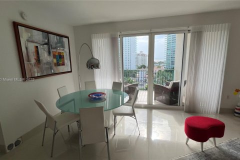 Condominio en venta en Aventura, Florida, 1 dormitorio, 83.61 m2 № 1981672 - foto 5